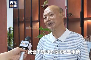 卢：队内四巨头总是在不断沟通 他们都愿意为了球队牺牲